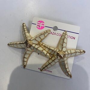 Starfish shaped Earrings, white and gold